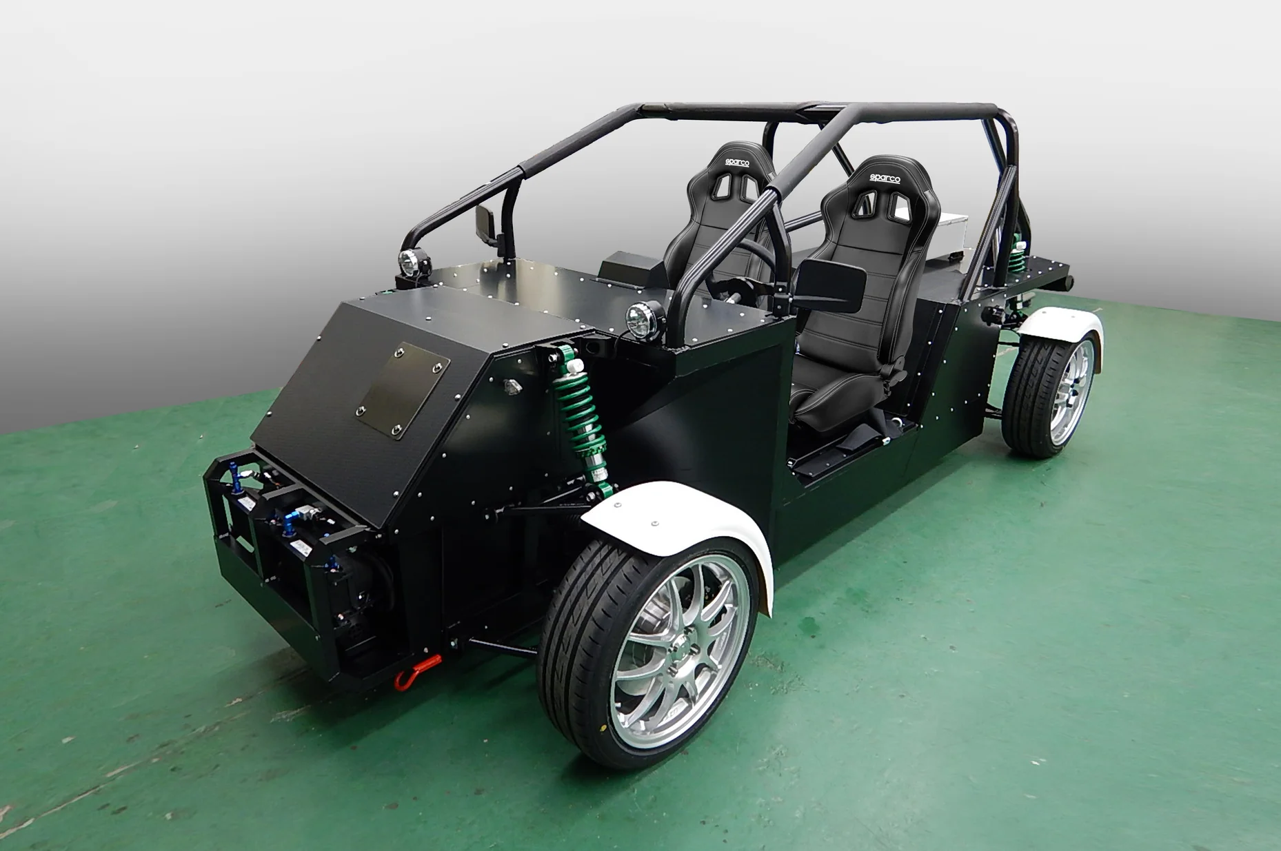 車体パネルを外したプロトタイプ車両